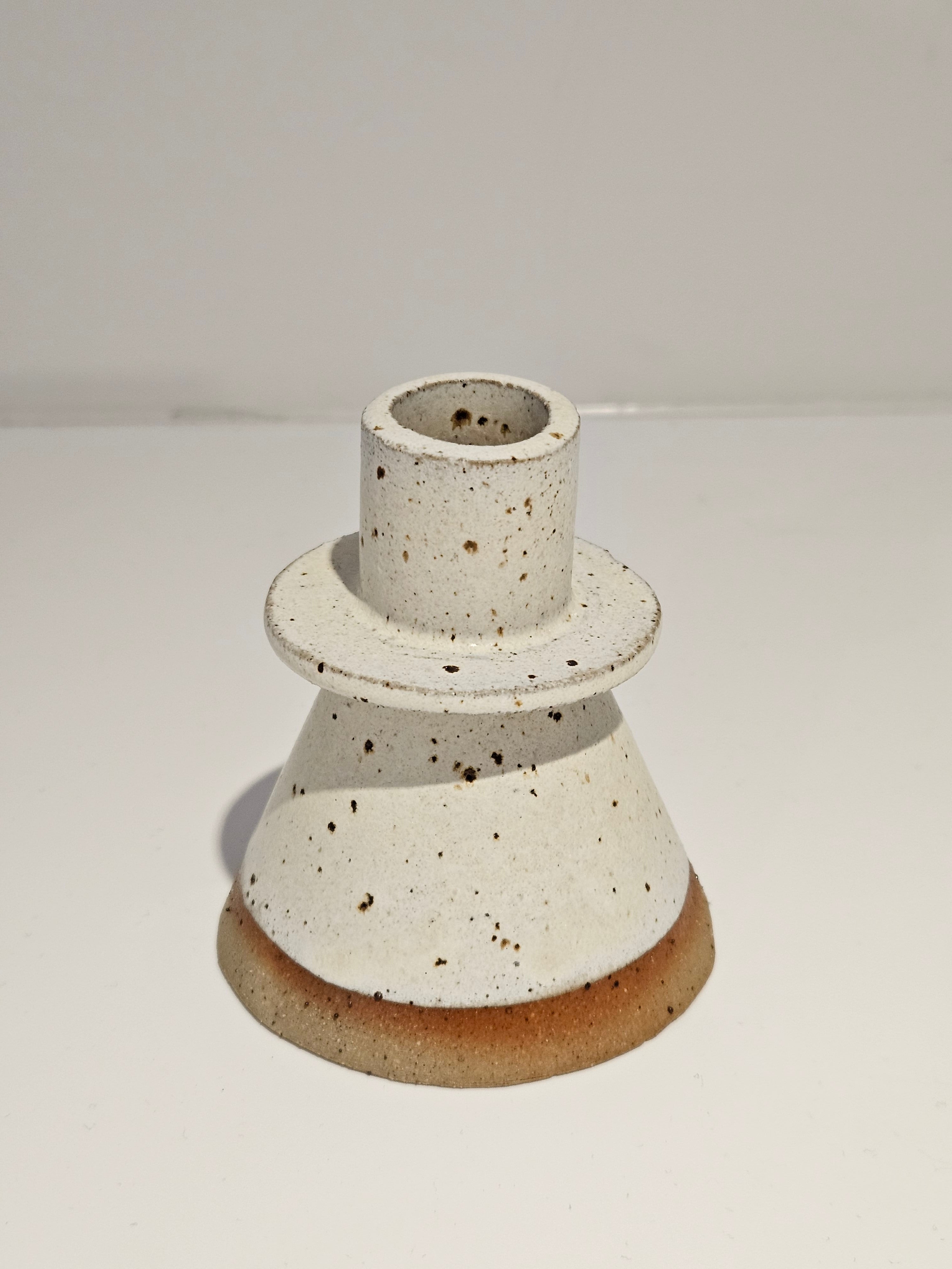 Small Disk Top Candlestick in White Speckle